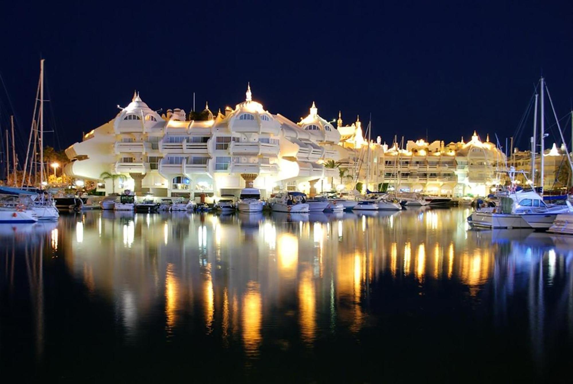Skysea Benalmadena Puerto Marinaアパートメント エクステリア 写真